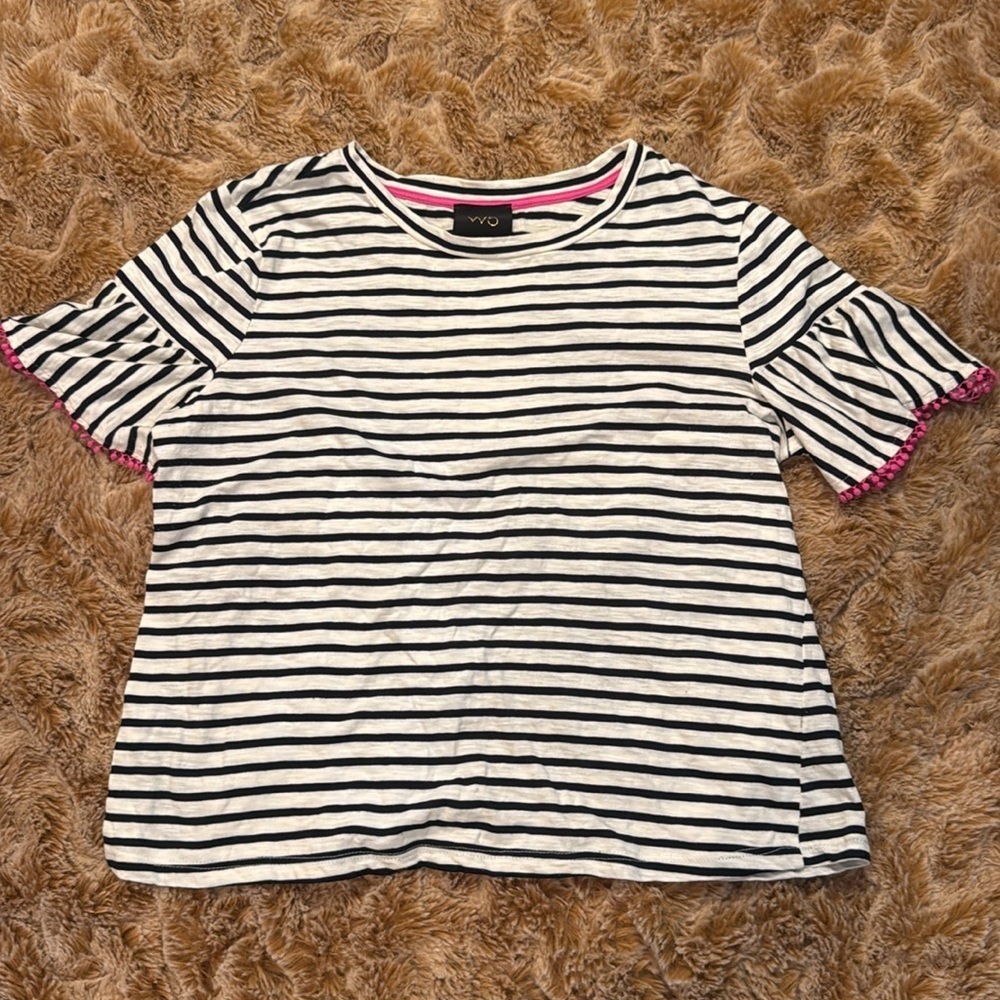 W5 SIZE M Black and White Striped Top with Pink Detail